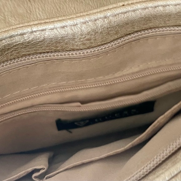 Gold Guess Purse with Chain - Picture 8 of 9